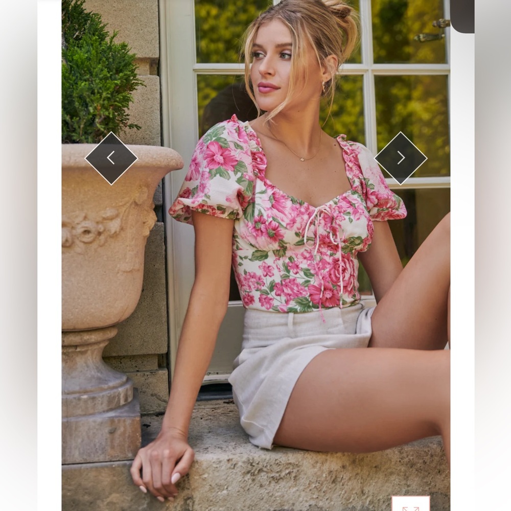 Floral puff sleeve crop top